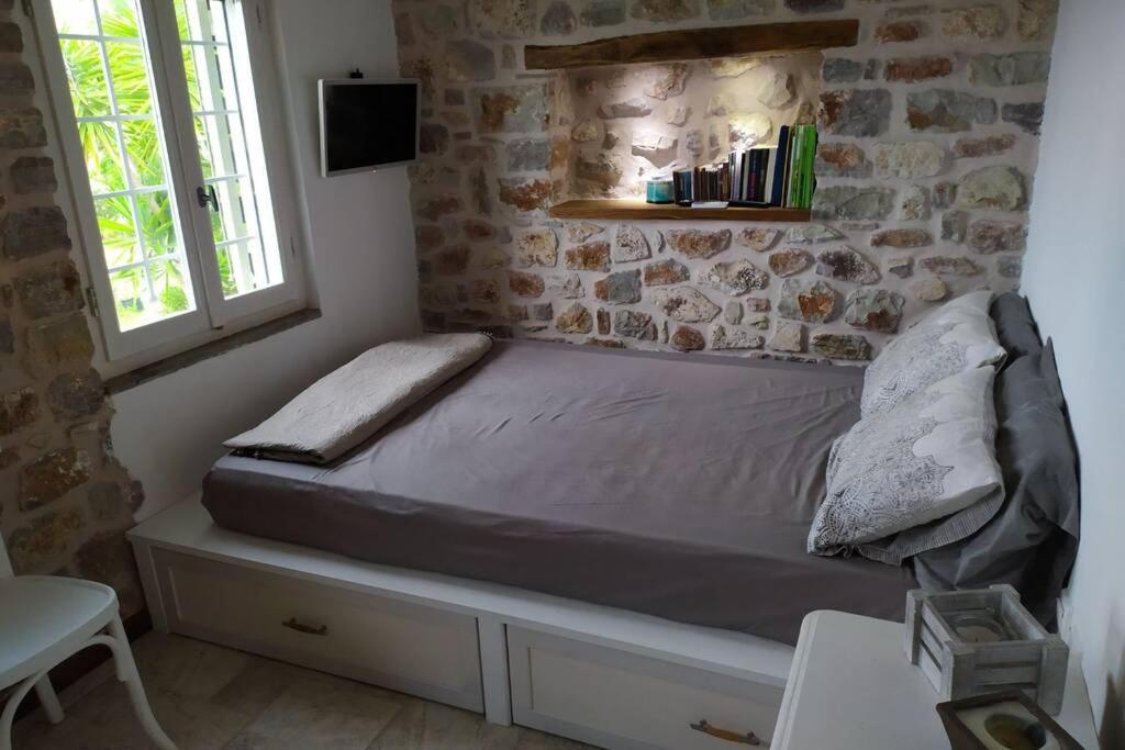 Klovino Beach House Douvia Exterior photo